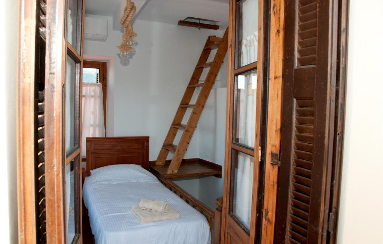 Pyrgos Fassea Kardamyli Villa Bagian luar foto