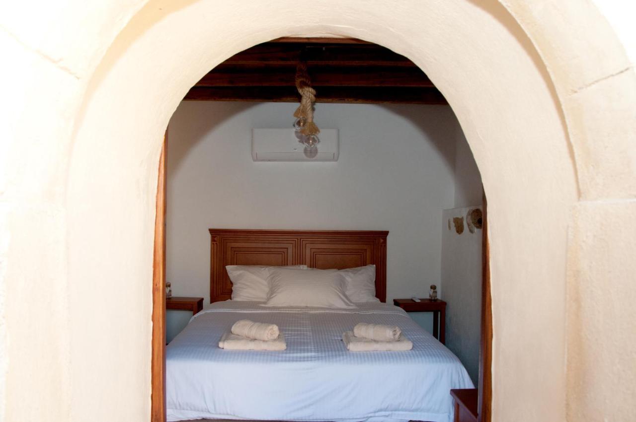 Pyrgos Fassea Kardamyli Villa Bagian luar foto