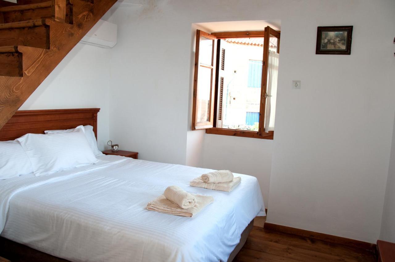 Pyrgos Fassea Kardamyli Villa Bagian luar foto