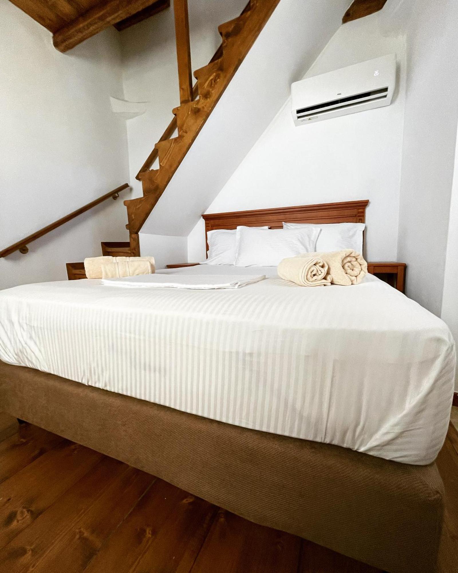 Pyrgos Fassea Kardamyli Villa Bagian luar foto