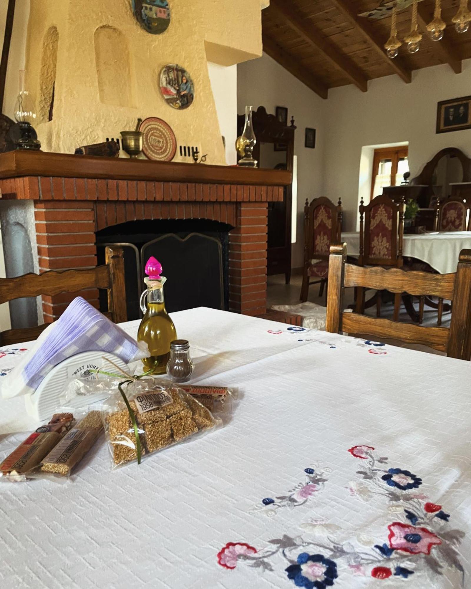 Pyrgos Fassea Kardamyli Villa Bagian luar foto